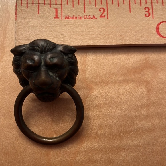 Lion head drawer pulls, 2 - Picture 6 of 14